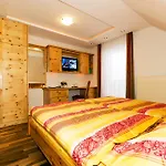 Haus Helga Gæstehus 3*