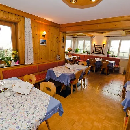 Haus Helga Penzion Mauterndorf (Salzburg)